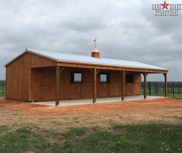 Why You Should Consider Metal Roofing for Your Barn - Deer Creek Structures